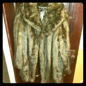 Signature Russel Taylor Faux Fur 4999/220